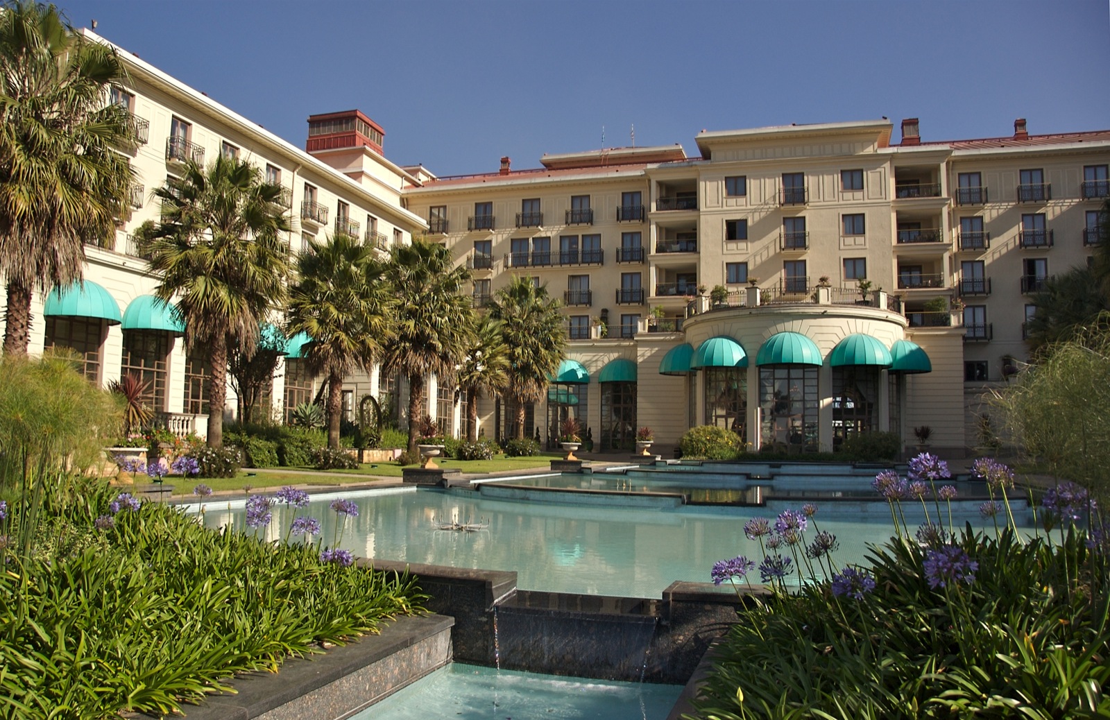By A. Davey from Where I Live Now: Pacific Northwest - Sheraton Hotel, Addis AbabaUploaded by Elitre, CC BY 2.0, https://commons.wikimedia.org/w/index.php?curid=21918773