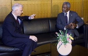 Bob Fowler and Kofi Annan